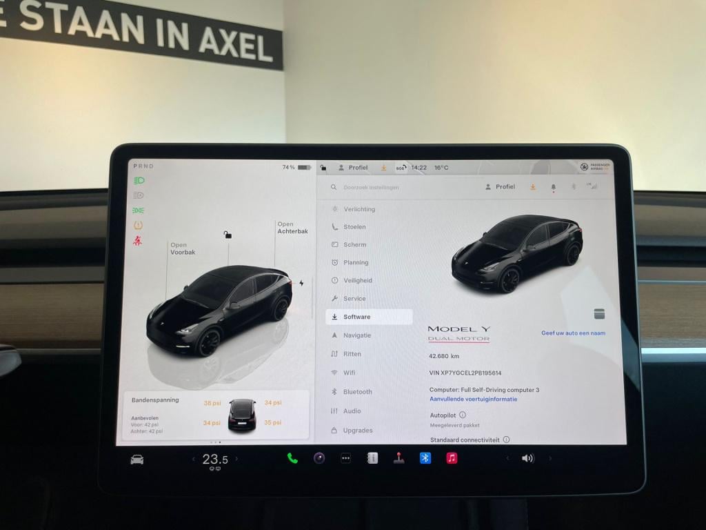 Tesla Model Y long range awd 75 kwh