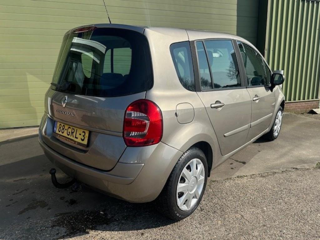 Renault Modus 1.6-16v dynamique automaat