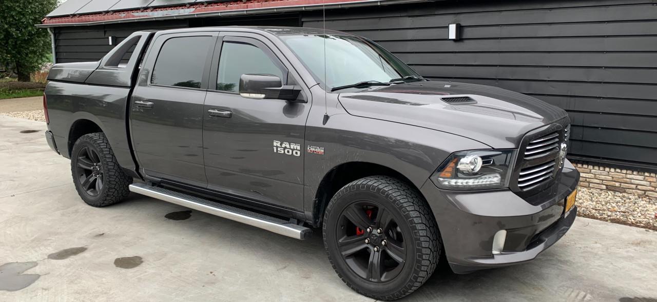 Dodge Ram 1500 Sport  5.7 Hemi 2016
