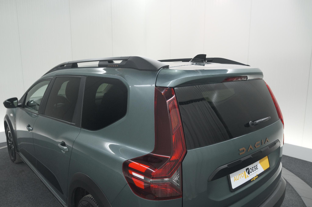 Dacia Jogger 1.6 hybrid 140 extreme | 5 zitplaatsen | trekhaak | camera | d