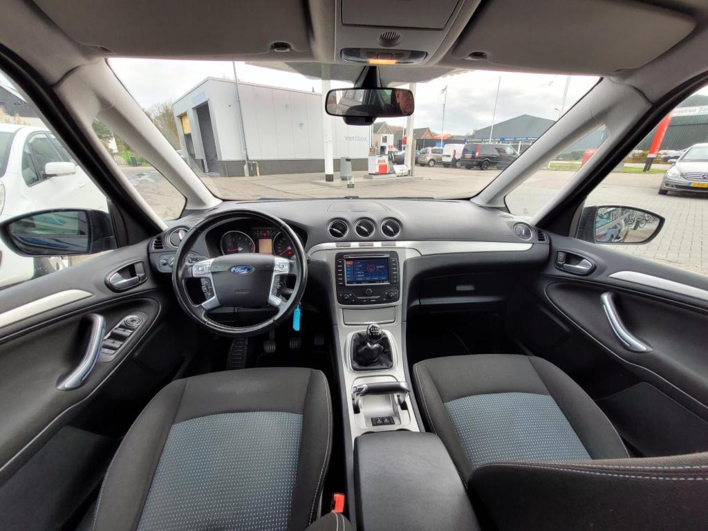 Ford Galaxy 1.6 scti trend business