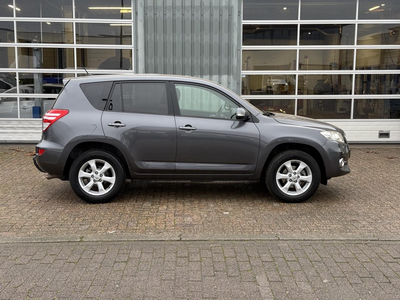 Toyota RAV4 - 2.0 VVTi Dynamic 2WD