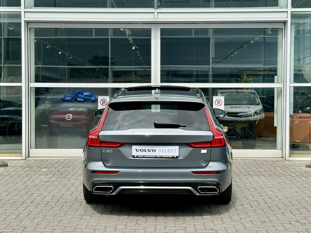 Volvo V60 t6 340pk recharge r-design| panodak| adap.cruise| 360camera| tre