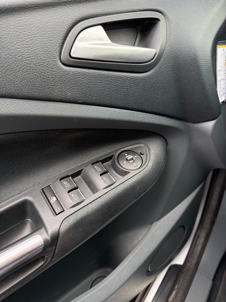 Ford C-max 1.0 - titanium - nieuwe distributie -125pk