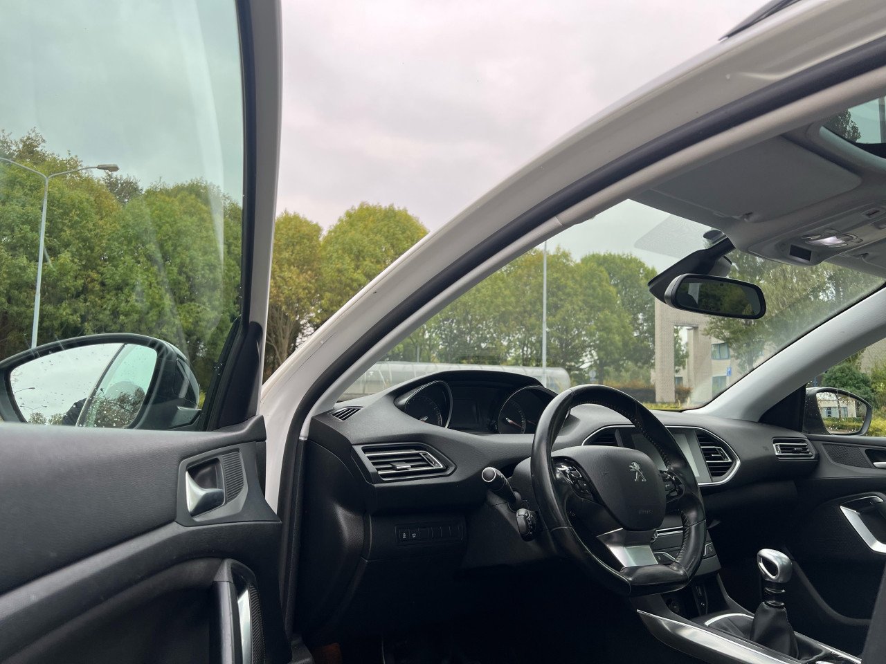 Peugeot 308 1.2 Allure | Apk | Nap | Airco | Navi | Pano | Vol Optie’s