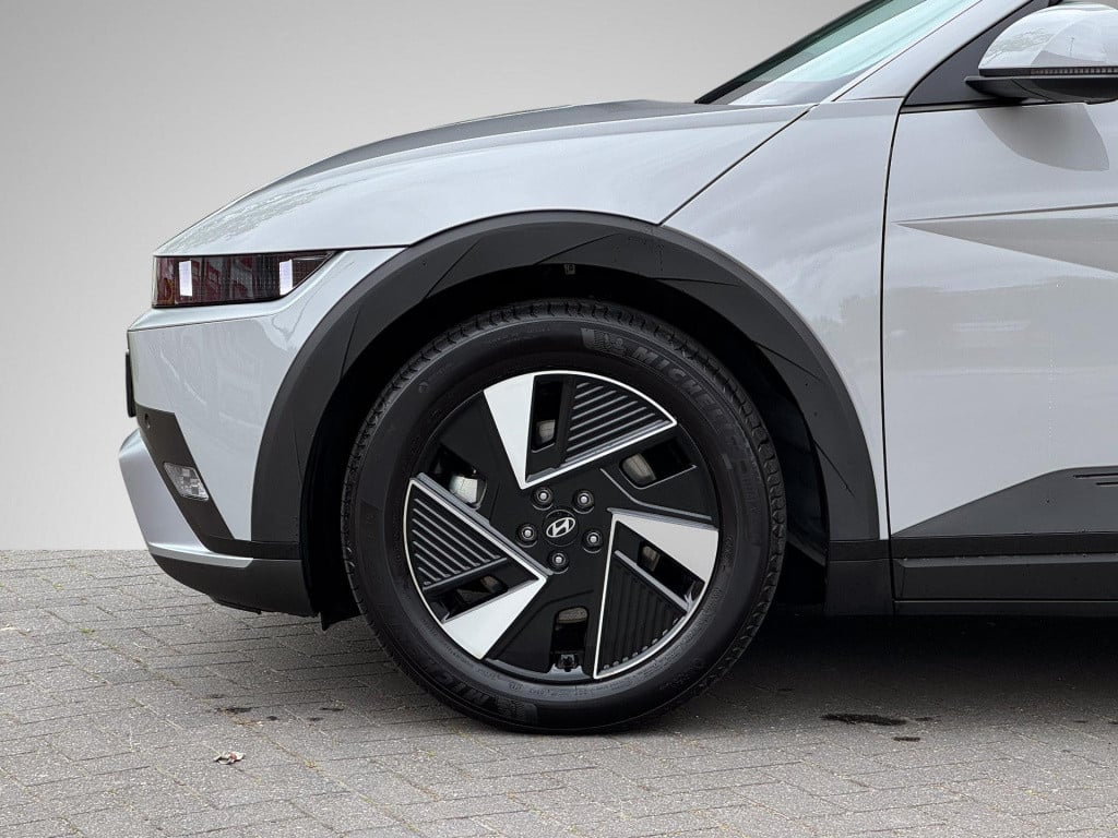 Hyundai Ioniq 5 connect+ 84 kwh nieuw model!