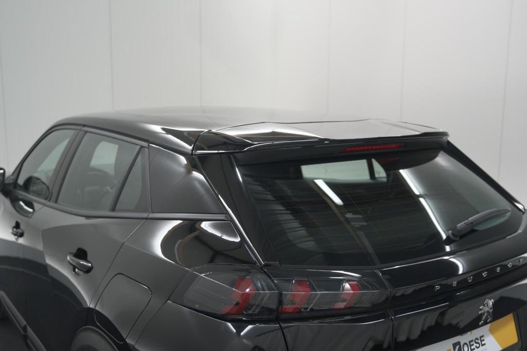 Peugeot 2008 puretech 130 active pack | trekhaak | camera | navigatie | par