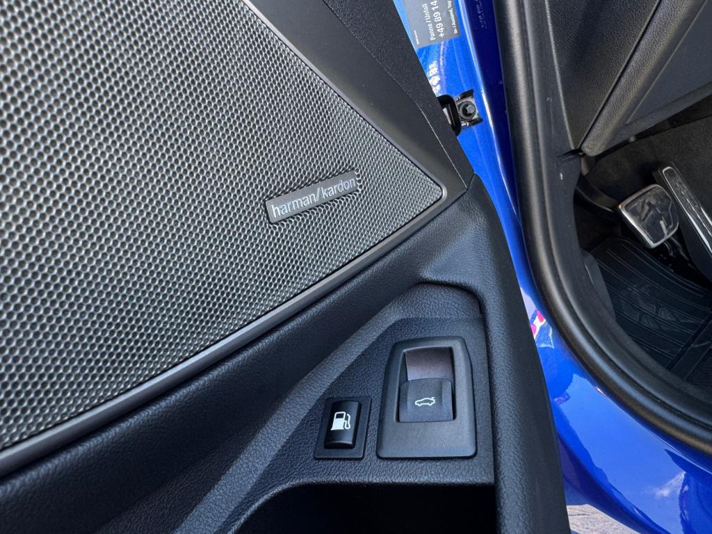 BMW 3-serie touring 330e m-sport * pano * acc * harman/ kardon