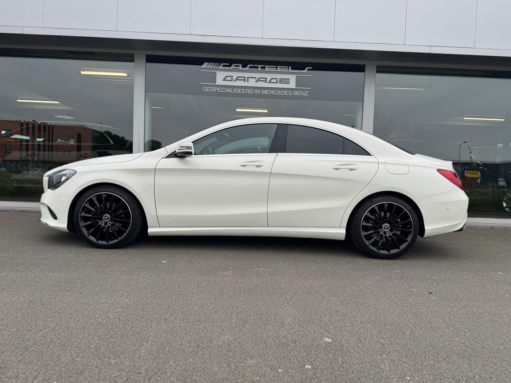 Mercedes-Benz Cla 200 urban automaat , apple-carplay , achteruitrijcamera ,