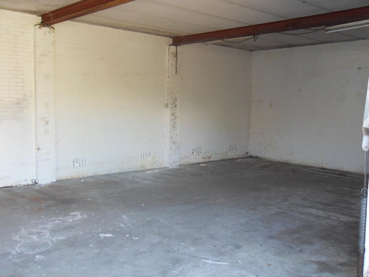 Te koop 3 dubbele garagebox in Oost-Souburg