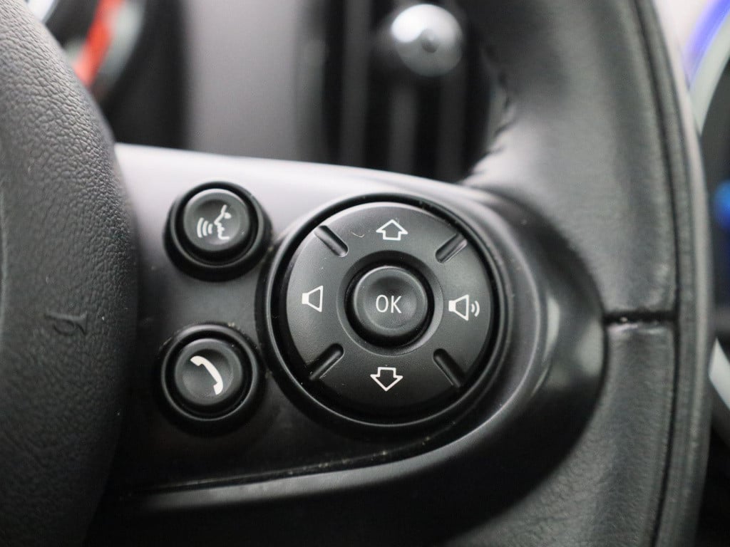 Mini Countryman 1.5 cooper all4 pepper | automaat | navigatie | panoramadak