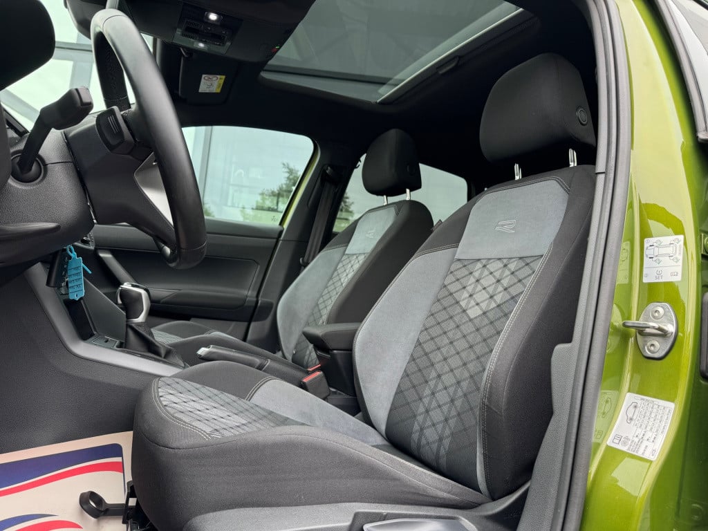 Volkswagen Taigo 1.0 tsi r-line - pano - 1e eigenaar * dsg