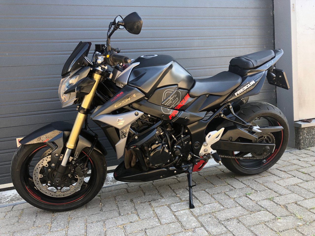 Suzuki GSR750 ABS "Freegun" uit 2017 met 60dkm, nette staat, rijklaar €4500