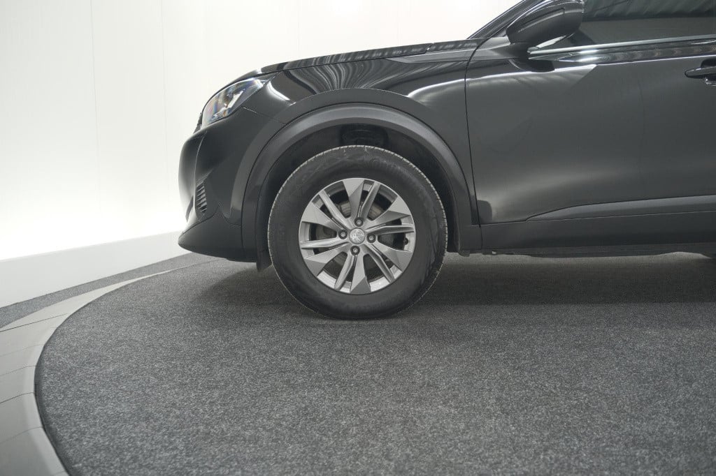 Peugeot 2008 puretech 130 eat8 active pack | parkeersensoren | apple carpla