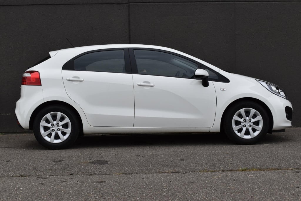 Kia Rio 1.2 cvvt businessline 5drs | airco | cruise | bluetooth | unieke km