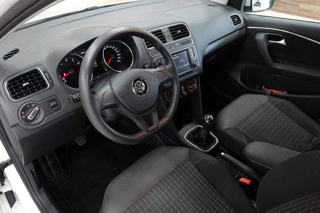 Volkswagen Polo 1.2 tsi comfortline | cruise | navi | alarm |