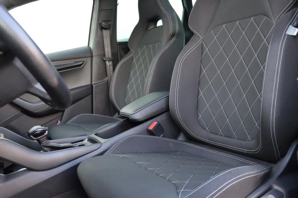 Skoda Karoq 1.5 tsi sportline business 150pk dsg7