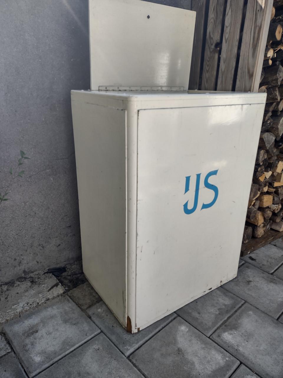 Prachtige vintage ijs koelkast! Retro ijsjes kast! Isolatie.