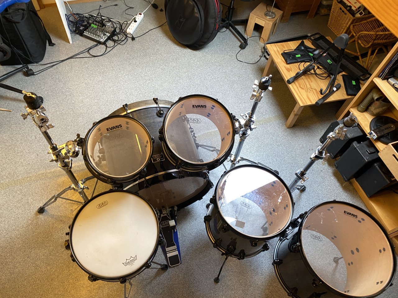 Adams 8000 maple drumkit