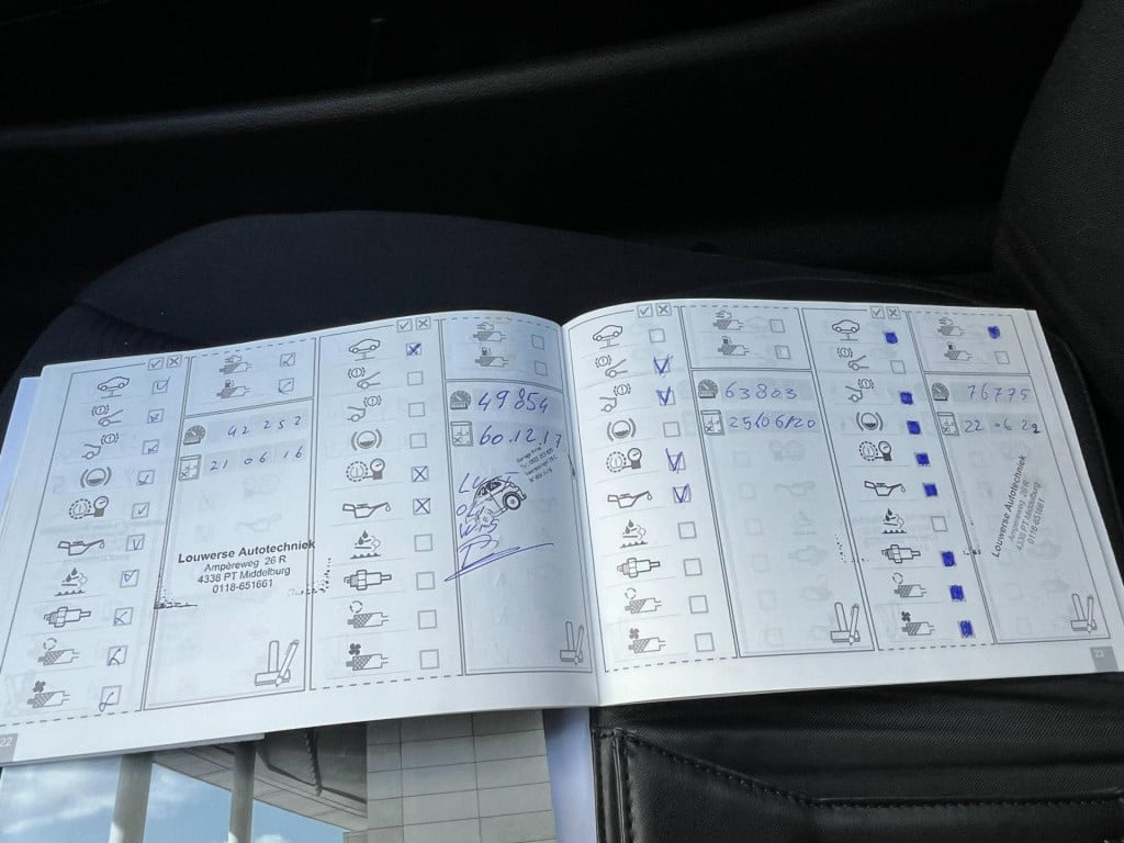 BMW 1 Serie 118i business line | orig. nl | climate | cruise