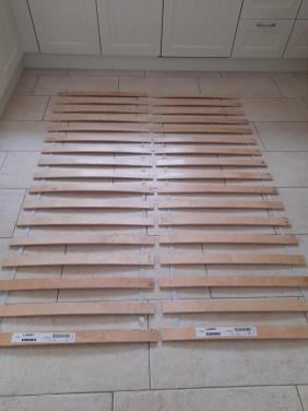 2 x 70 x 200 lattenbodems (in goede nette staat )