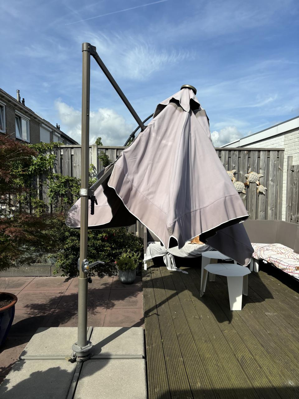 Solero Parasol lichtbruin 2.40 x 2.40