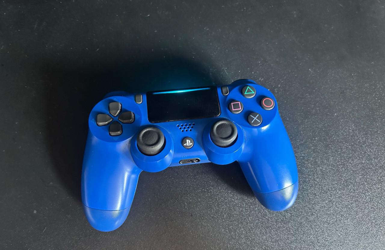 Playstation 4 controllers