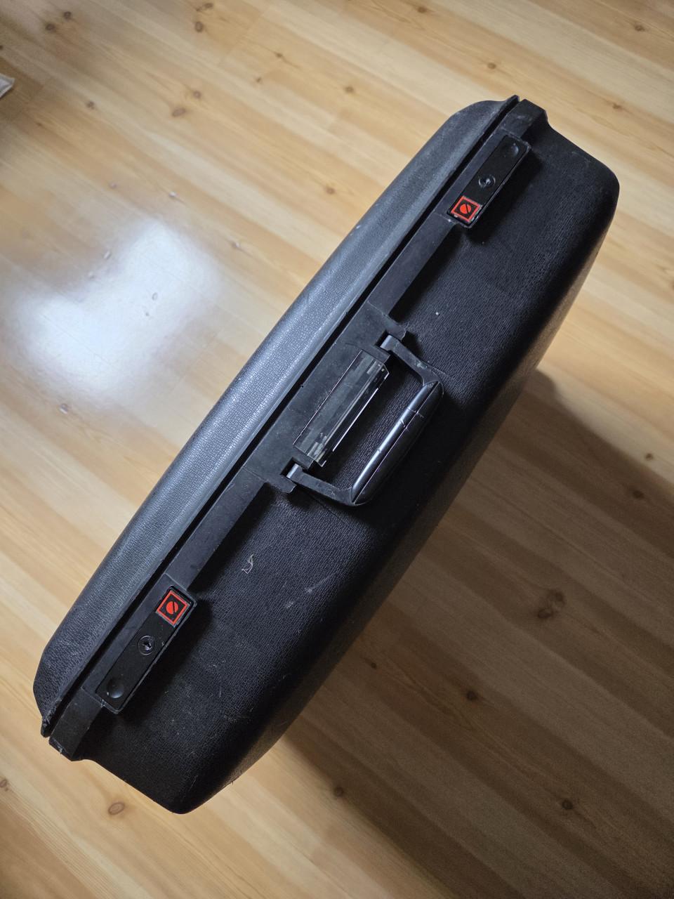 Hardschalen reiskoffer zwart