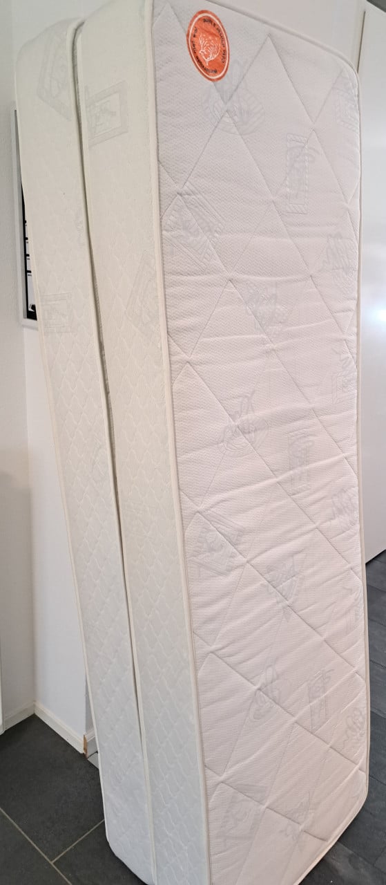 2 x Binnenveringsmatras ● 70x200x21 cm ● SG 40 ● H3