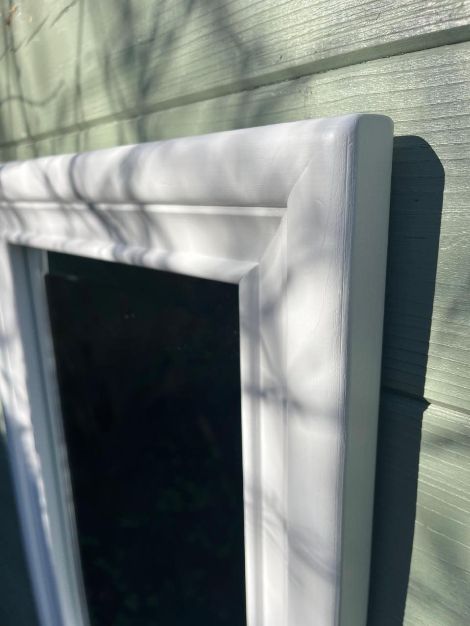 Spiegel met facet in houten lijst 53x38 cm buitenmaat