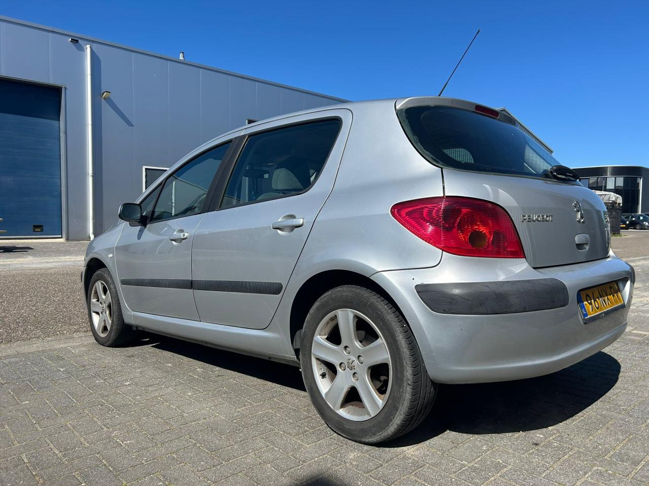 Peugeot 307 2.0-16V XT Pack Automaat! Lage KM Stand!