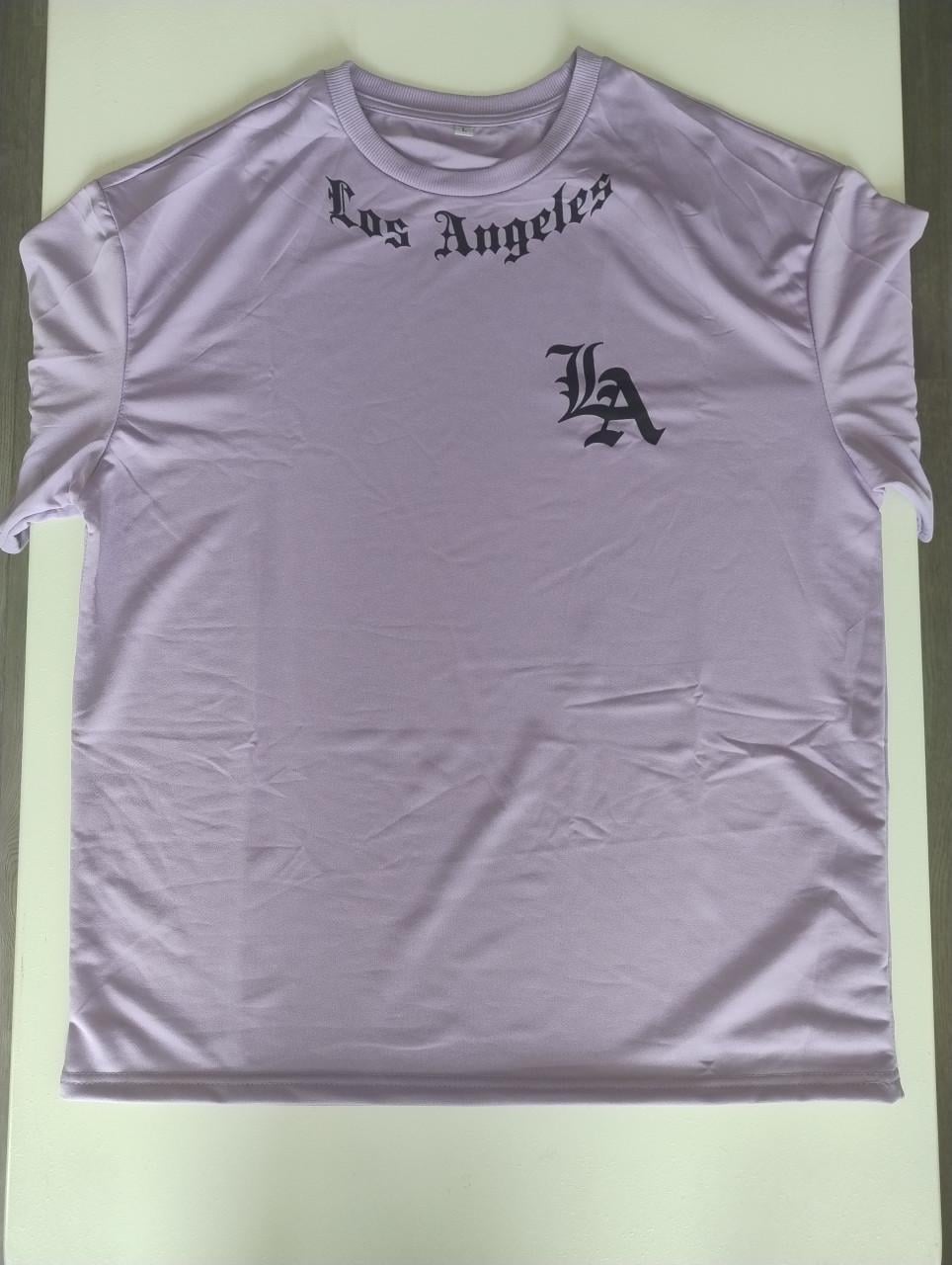 Oversized model streetstyle t-shirt