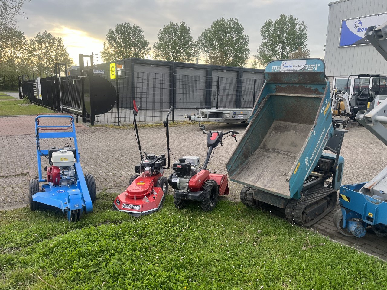 Bakfrees, onkruidborstelmachine, stobbenfrees, diverse park en tuinmachines