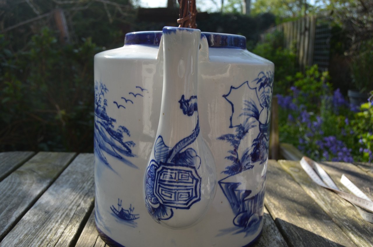Gigantische Chinese theepot in prima staat! 12+ Liter