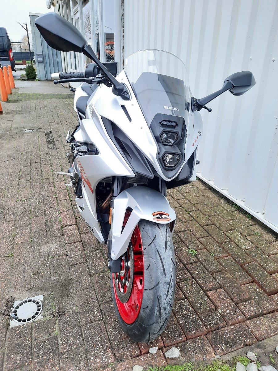 Suzuki GSX8-R uit 2024, nagenoeg nieuwe supersport