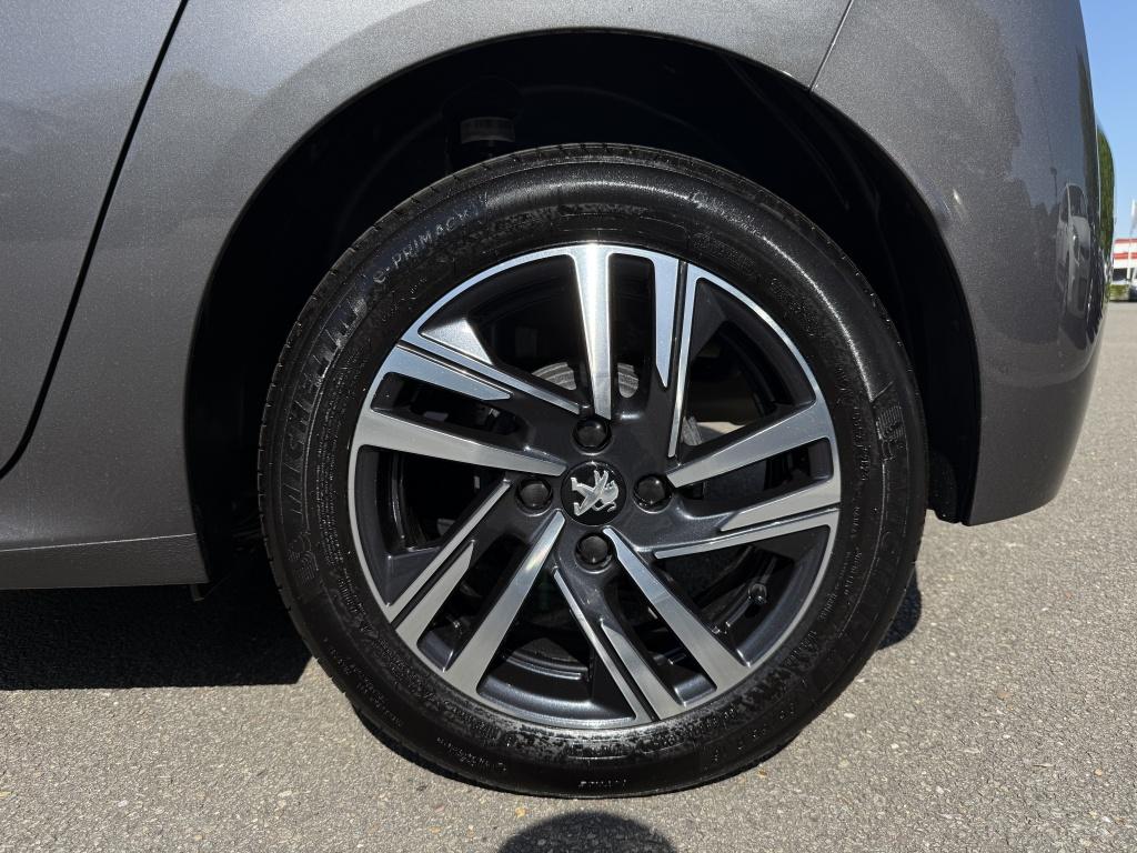 Peugeot 208 1.2 pt style - nieuwstaat -
