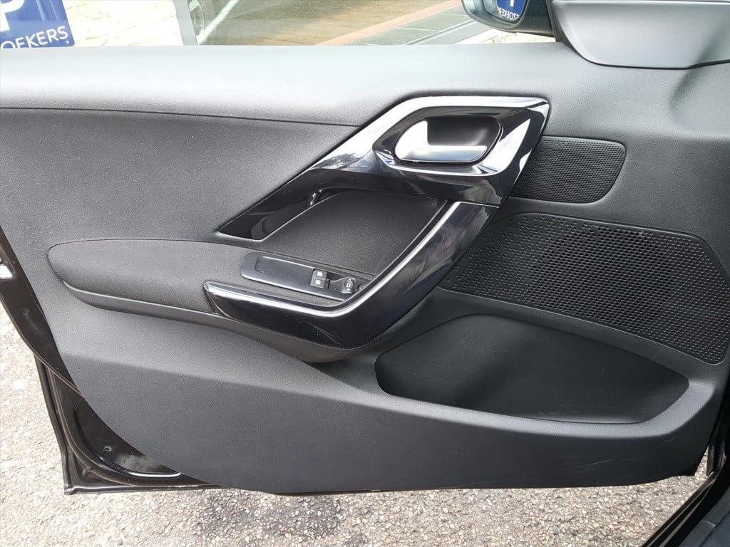 Peugeot 208 1.2 puretech 82pk active navigatie | apple carplay & android | 