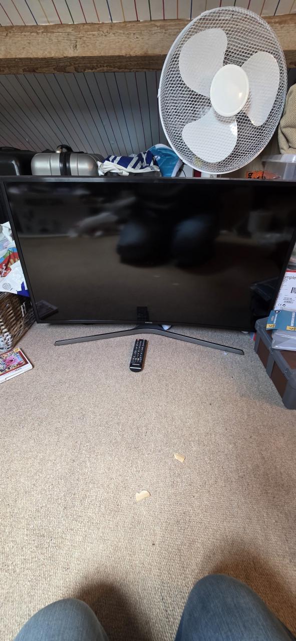 Samsung curved 40 inch