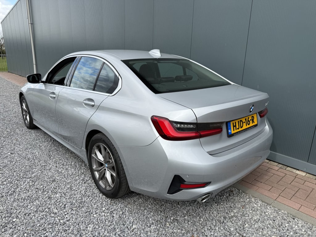 BMW 3-serie 320i automaat high executive sedan