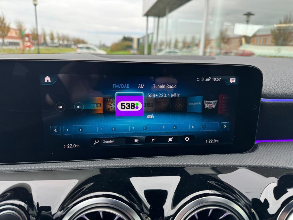 Mercedes-Benz A-Klasse 250 e business solution amg night limited automaat ,