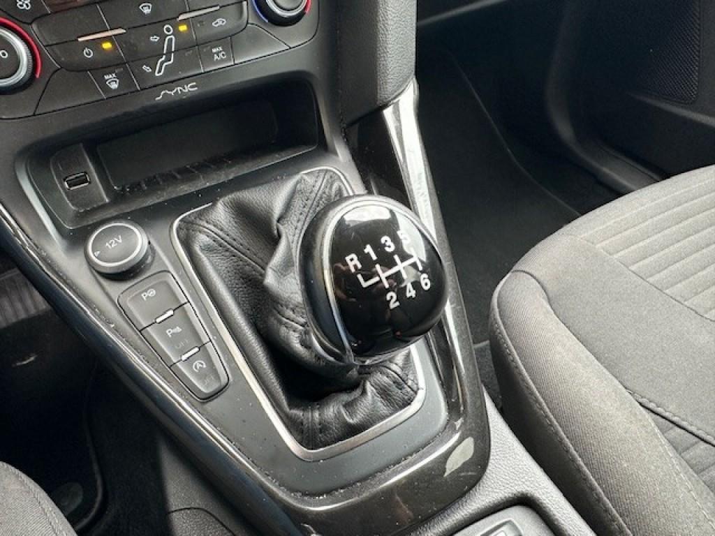 Ford Focus 1.0 titanium edition