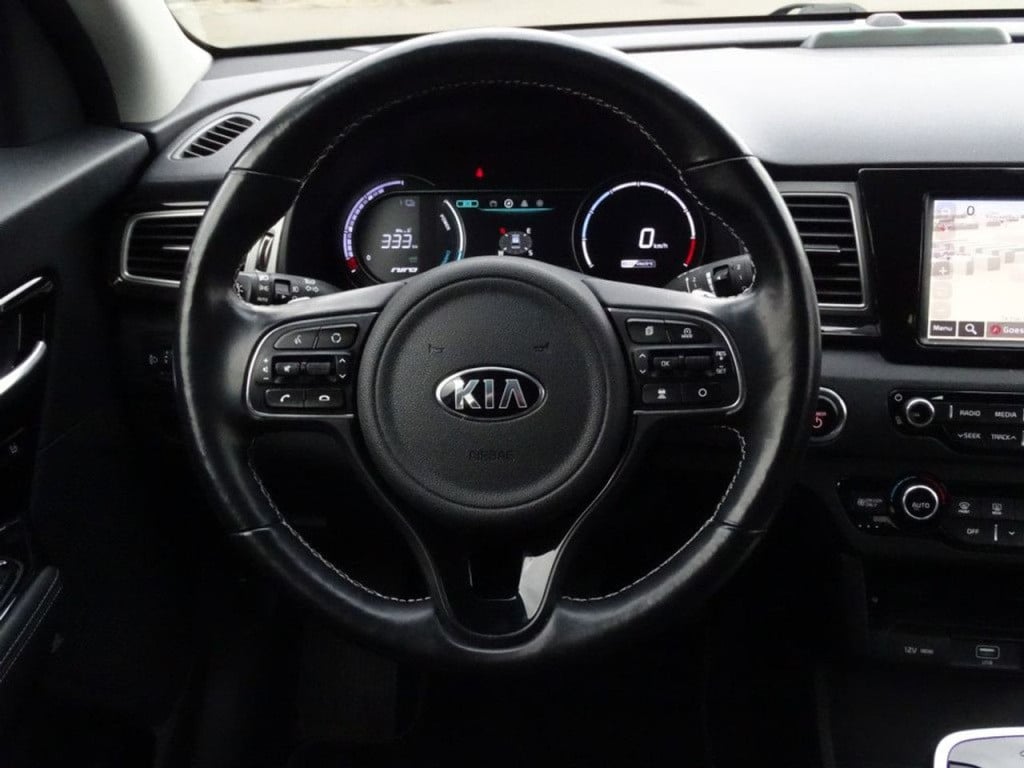 Kia E-niro executiveline 64 kwh incl btw | led | stoelkoeling-en verwarming