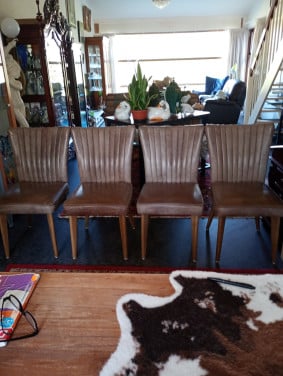 Eetstoelen