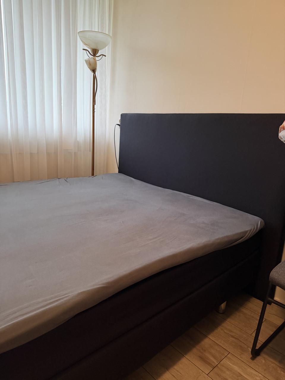 Zwarte 2 persoonsbed 160x200