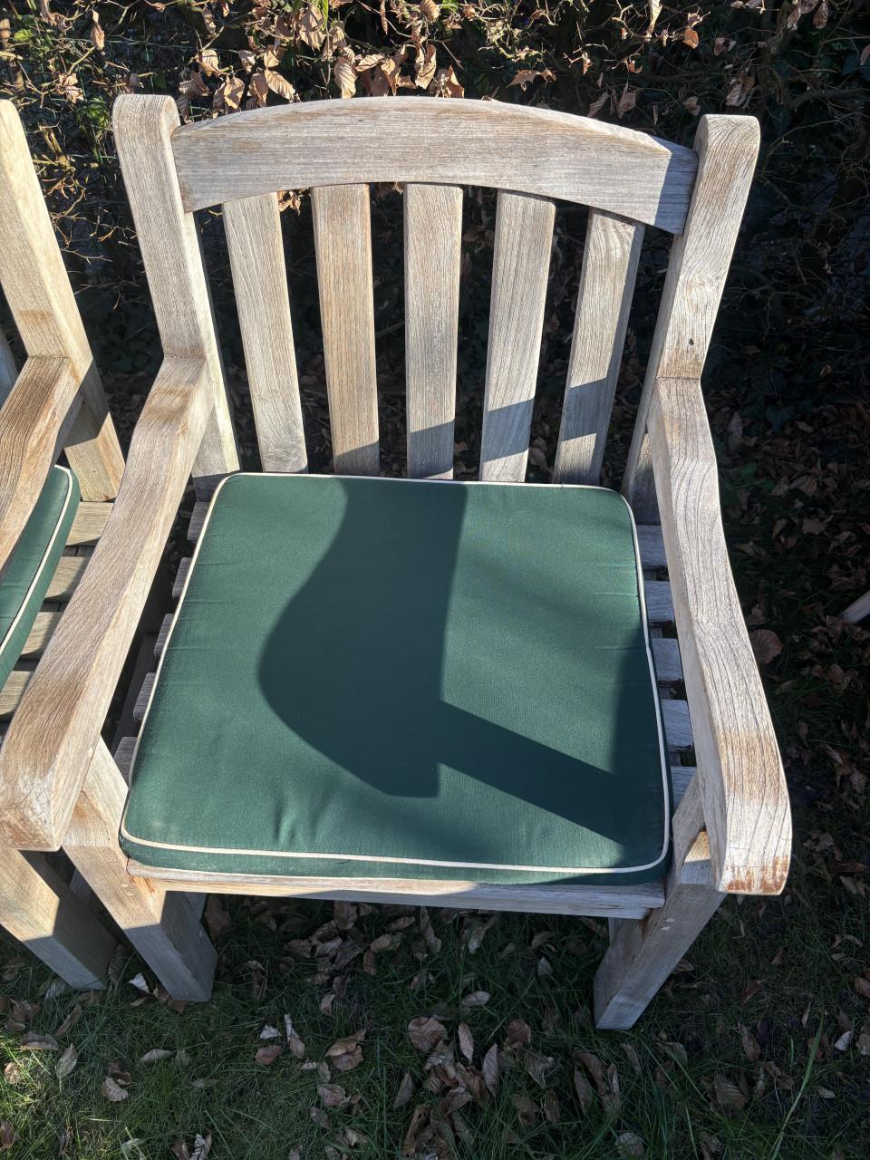 Blokstoelen teakhout met kussens