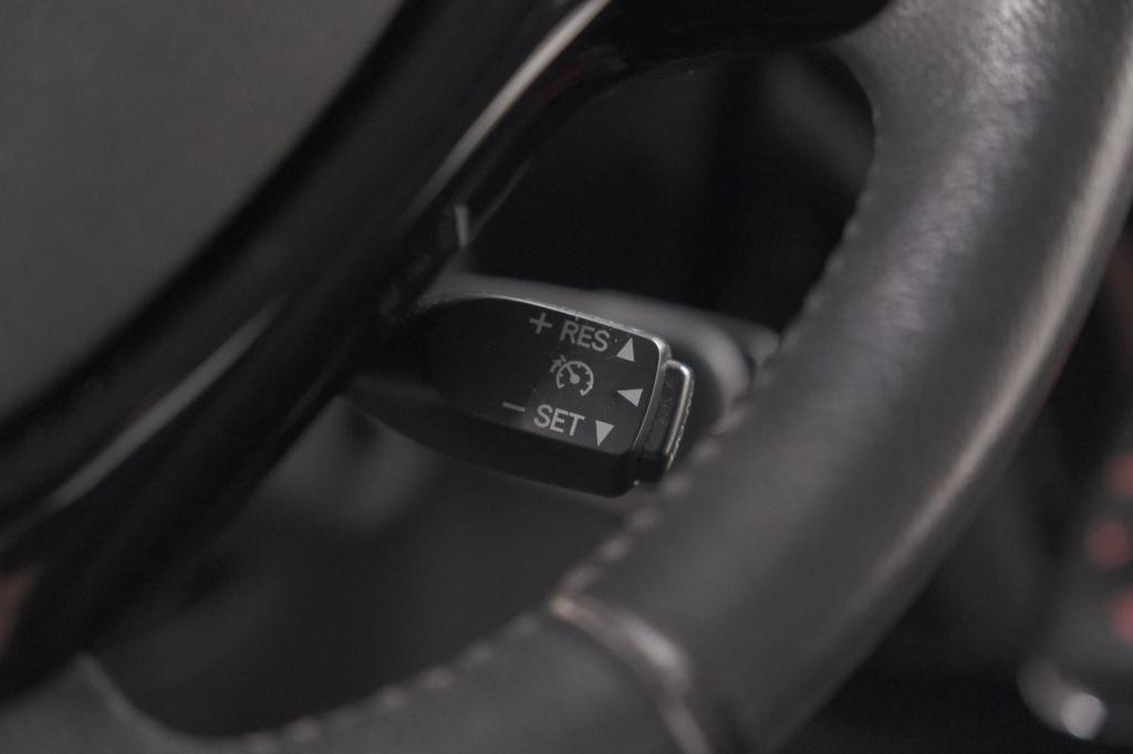 Peugeot 108 1.0 e-vti allure | camera | climate control | dab+ | 15 inch li