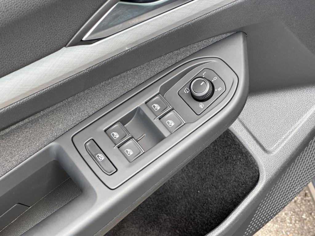 Volkswagen Golf variant 1.5 etsi dsg life | trekhaak | navi | adap. cruise 