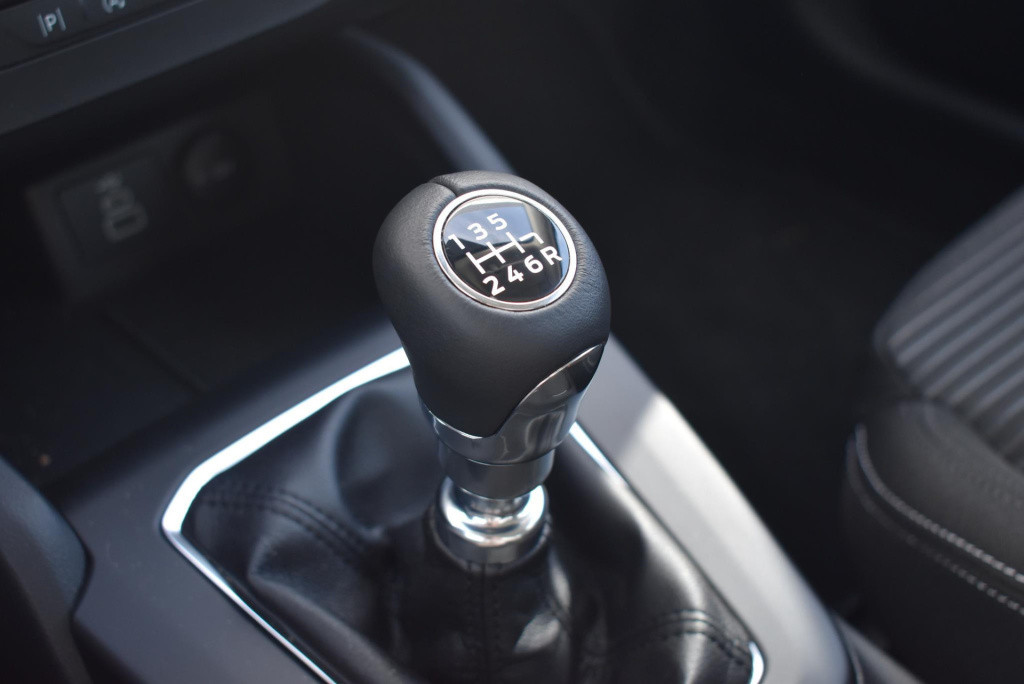 Ford Focus 1.0 ecoboost hybrid titanium | btw auto | navigatie | apple carp