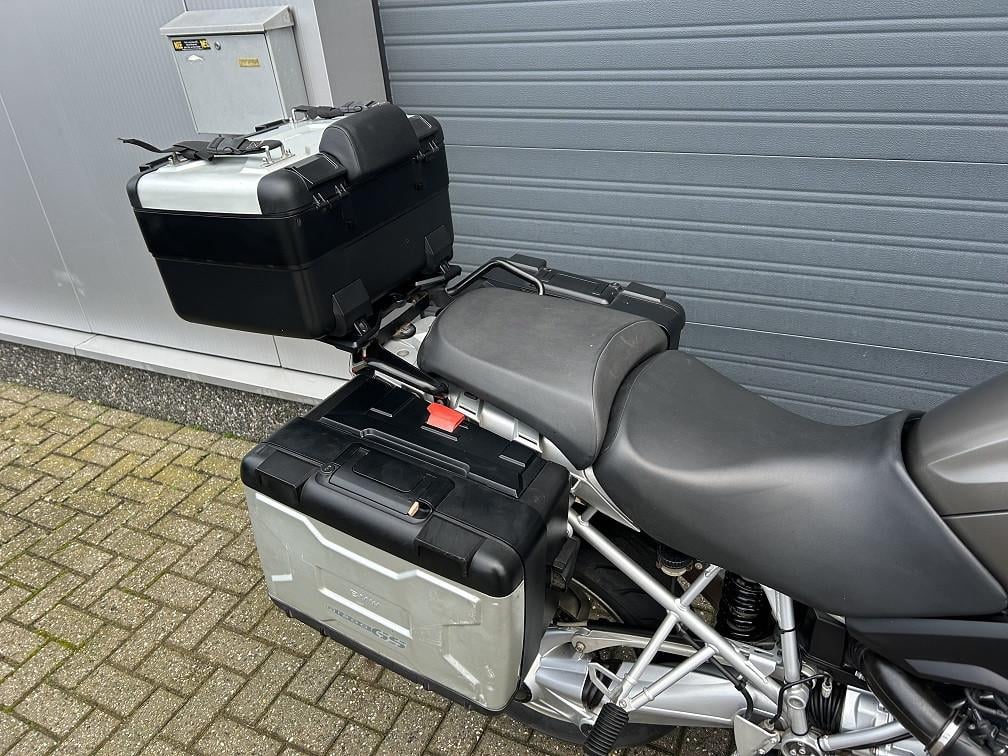 BMW R1200GS uit 2010 met 55dkm, kofferset, valbeugels etc. €7250,-