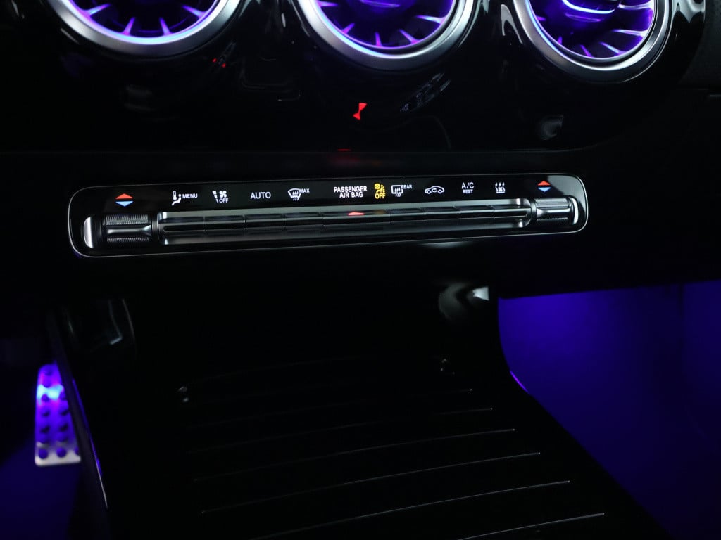 Mercedes-Benz A-Klasse 250 e business solution amg | nightpakket | parkeerp
